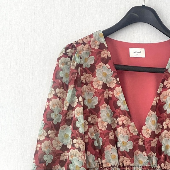 Aritzia Wilfred Wistful Blouse - Picture 4 of 11